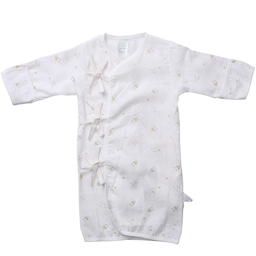 月嫂须知:新生儿适合穿什么样的衣服?